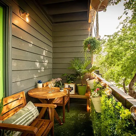 Ferienwohnung Lush, Enchanting Austin Oasis!